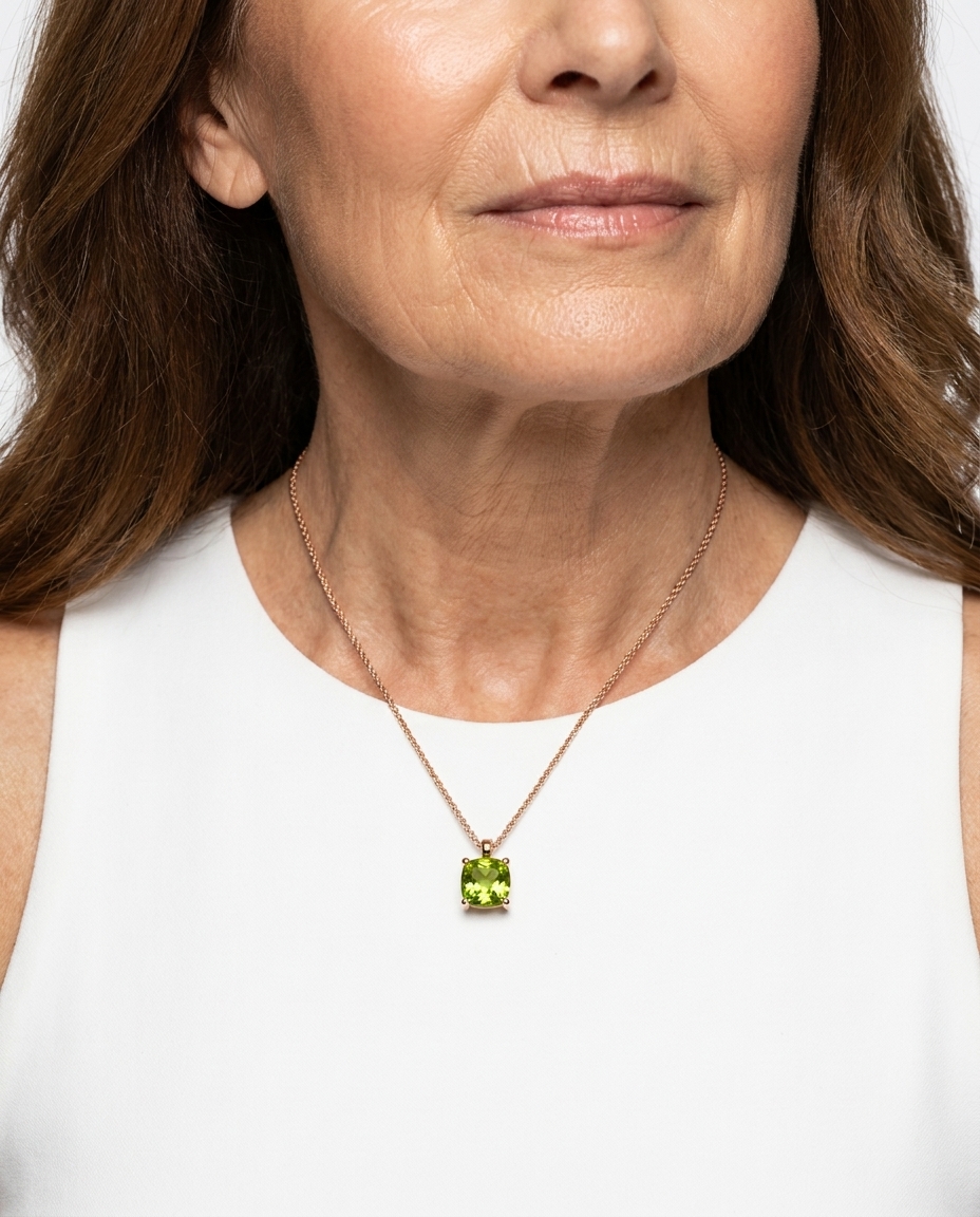 Peridot chaton hanger